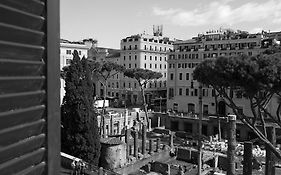Torre Argentina Relais - Residenze Di Charme Affittacamere